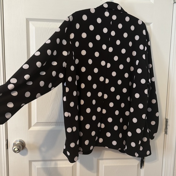 Black w/ white polka dots,light weight,adj. ruched cuffs. - Picture 4 of 4